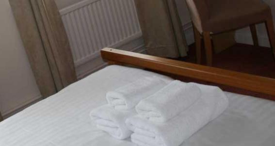 Bed and Breakfast The Leaking Well Dunhampton Zimmer foto